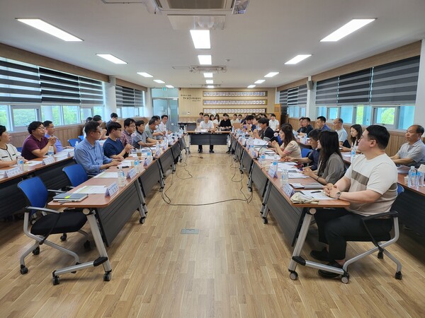 6일 남부산림청이 4개 시·도(20개 시·군·구), 국유림관리소 등 방제기관 대상으로 방제지역협의회를 개최하고 있다. 사진/남부산림청