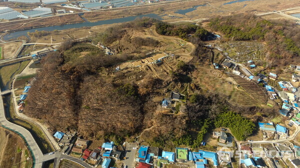 예산산성 발굴조사가 진행되고 있는 현장 전경. (사진 / 예산군청)