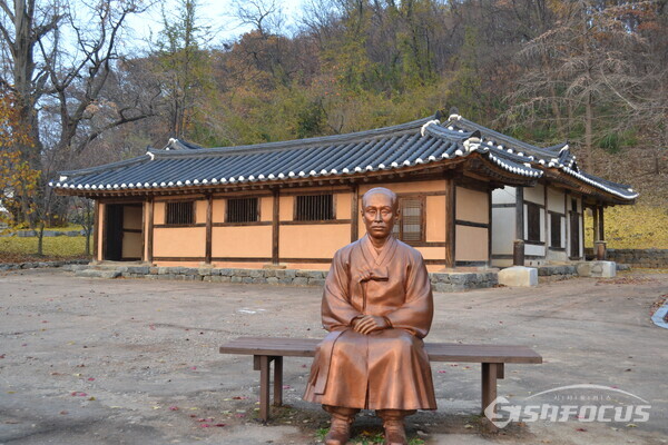 충남 천안시 목천읍 동리에 위치한 석오 이동녕 선생 생가 모습. (사진 / 박창규 기자)