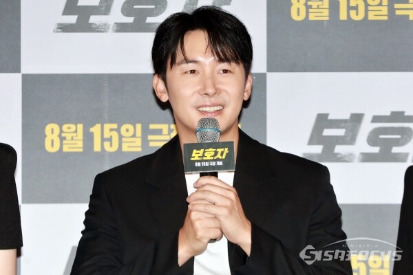 9일 배우 김준한이 인사말을 갖고 있다.(1) [사진 / 오훈 기자]