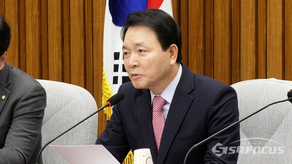 국민의힘 성일종 의원이 과거 국회에서 열린 당 원내대책회의에서 발언하고 있는 모습. 사진 / 권민구 기자