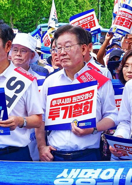 25일 오전 서울 용산  전쟁기념관 정문 앞, 집회에 참석한 민주당 이재명 대표의 얼굴 표정을  담아보았다.  사진/유우상 기자