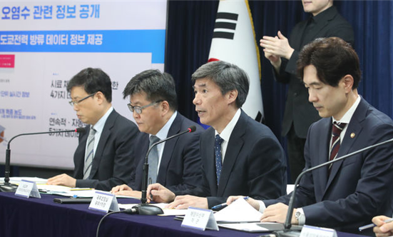 박구연 국무조정실 국무1차장이 지난 28일 정부서울청사에서 후쿠시마 오염수 방류 관련 언론브리핑을 하고 있다. 사진 / ⓒ뉴시스