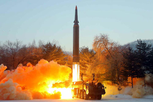 과거 북한의 극초음속 미사일 발사 장면 / ⓒ뉴시스-노동신문