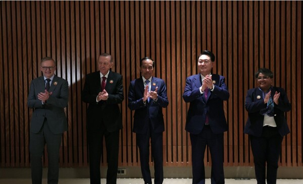 9월 9일 윤석열 대통령은 한국과 멕시코, 인도네시아, 튀르키예, 호주로 구성된 협의체 '믹타'(MITKA) 회원국 정상들과 회동을 가졌다. 사진 / 대통령실제공