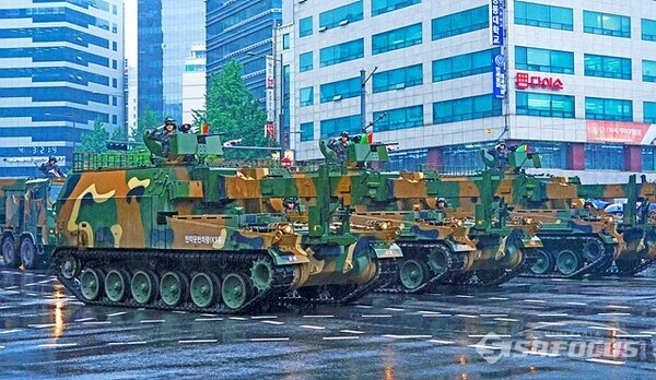 포병부대에 탄약을 운반해 주는 탄약운반차량(K9용).   사진/유우상 기자