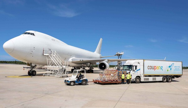 대만으로 향하는 로켓직구가 국내 중소기업 1만2000곳의 대만 진출을 도운 것으로 집계됐다.ⓒ쿠팡