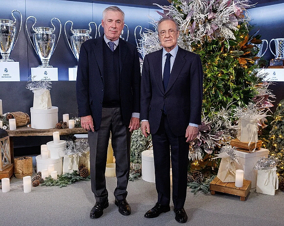 카를로 안첼로티 감독(사진 왼쪽), 레알 마드리드와 오는 2026년까지 계약 연장/ 사진: ⓒ레알 마드리드