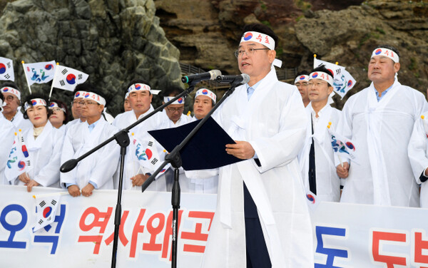 이철우 경북도지사가 지난 2019년 일본 정부의 독도 영유권 억지 주장에 대해 즉각 철회할 것을 촉구하고 있다.사진/경북도