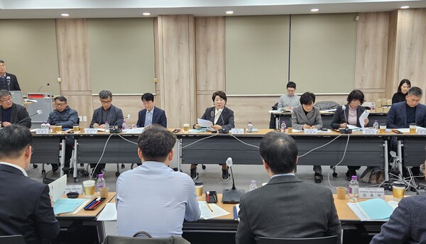 31일 경북도가 제1차 ‘경북 행복경제 정책회의’를 개최하고 있다. 사진/경북도