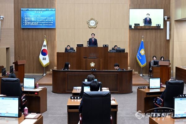 울주군의회 227회 임시회 8차 본회의 모습. 사진/울주군의회