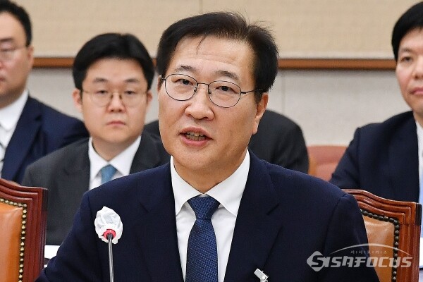 15일 박성재 법무부 장관 후보자가 인사청문회에서 의원들의 질의에 답변하고 있다.(1) (사진 / 오훈기자)
