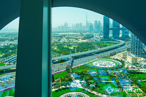 두바이 전망대에서 바라본 두바이 신 시가지 전경.  사진/유우상 기자