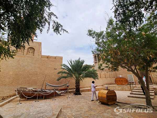 올드 두바이의 알파히디(Al Fahidi) 역사지구 바스타키아는 두바이에서 가장 오래된 전통문화지역이다. 사진/유우상 기자