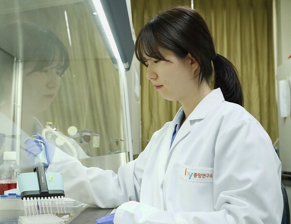 숙취해소 제품 기능성이 명확하게 증명되지 않은 채로 제조사 주장만 믿고 소비자가 구매하고 있는 환경이 조성된 가운데 최근 식약처 가이드라인에 맞춰 기능성을 입증한 원료가 나왔다. 국내 첫 케이스로 향후 숙취해소 제품 등과 명확한 변별력이 생겨날 전망이다. ⓒhy