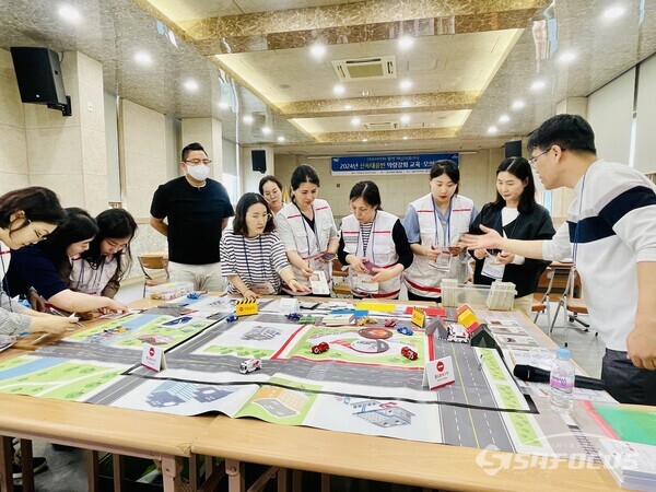 완도군 보건의료원이 재난 의료 신속대응반 역량 강화 훈련을 실시햇다. 사진/완도군청 제공