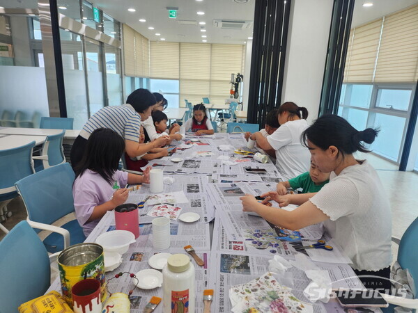 해남군 자원순환복합센터 프로그램에 참여한 어린이들. 사진/해남군청 제공