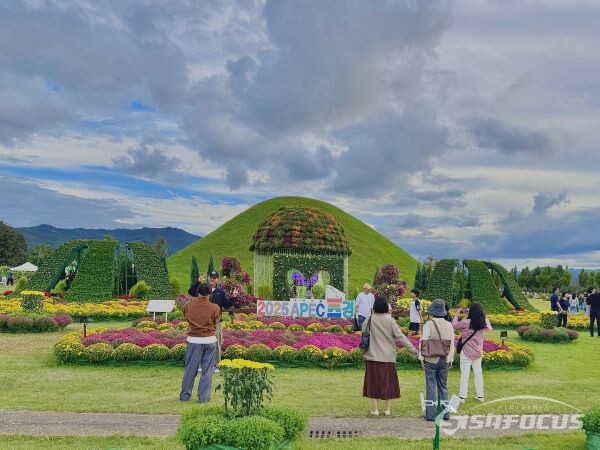 경주시 황금정원나들이 행사 현장 모습. 사진/경주시