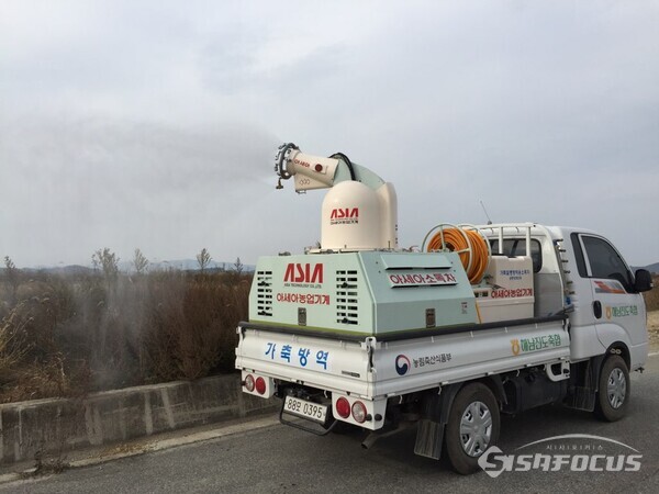 사진은 기사내용과 직접적인 관련 없는 고병원성 조류인플루엔(AI) 방역 모습 / ⓒ시사포커스DB