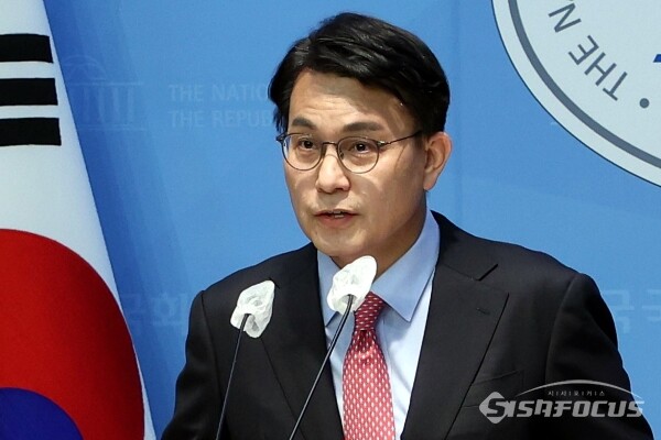 31일 윤상현 의원이 기자회견을 하고 있다.(3) [사진 / 오훈 기자]