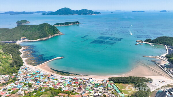 완도군, 어촌 신활력 증진사업 선정 쾌거 ‘100억 확보’(사업 대상지 신지면 동고마을 전경). 사진/완도군청 제공