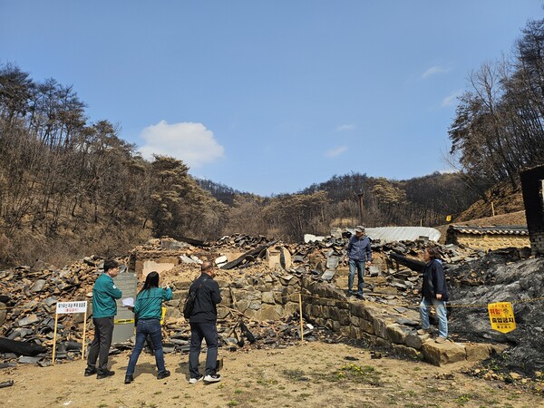 산불 피해 문화유산 현장 조사.ⓒ경북도