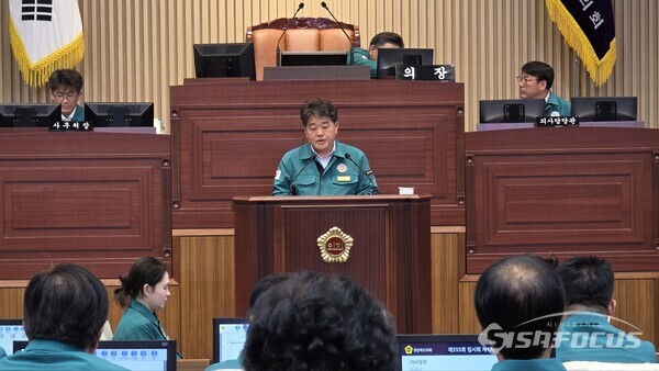 15일 박창욱 도의원(봉화, 국민의힘)이 도정질문을 하고 있다.사진/김영삼 기자