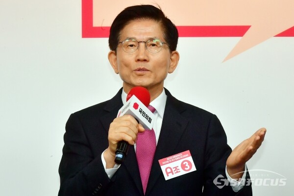 17일 A조 김문수 예비후보가 발언을 하고 있다.(4)