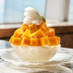 시그니엘 서울이 여름을 맞아 선보인 시그니처 망고 빙수 ⓒ롯데호텔