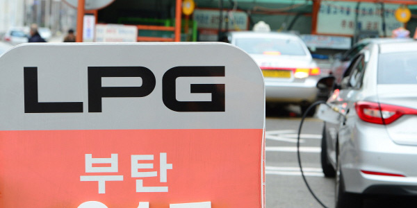 충전소에서 충전중인 LPG택시 모습 / ⓒ뉴시스