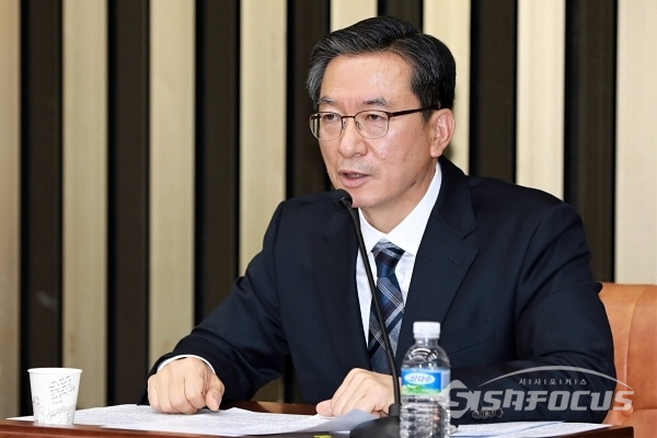 정성호 더불어민주당 의원이 과거 국회에서 열린 행사에서 발언을 하고 있는 모습. 사진 /오훈 기자