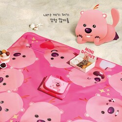 SPC 던킨이 나들이 시즌을 맞아 잔망루피 피크닉매트를 출시했다. ⓒSPC