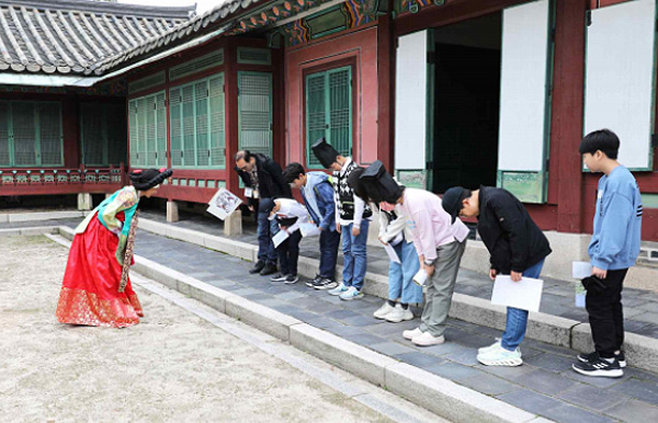 지난 2023년 창덕궁에서 진행된 2023 고궁청소년문화학교 당시 ⓒ국가유산청
