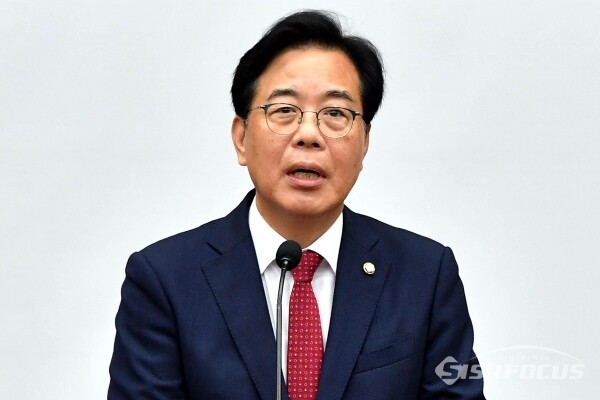 4일 송언석 비상대책위원장 겸 원내대표가 발언을 하고 있다.