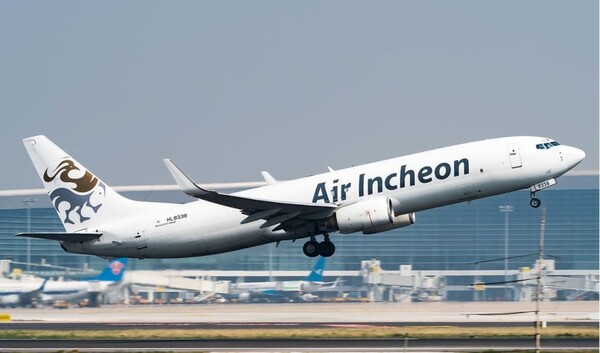 인천공항을 이륙중인 에어인천 화물기 ⓒ에어인천