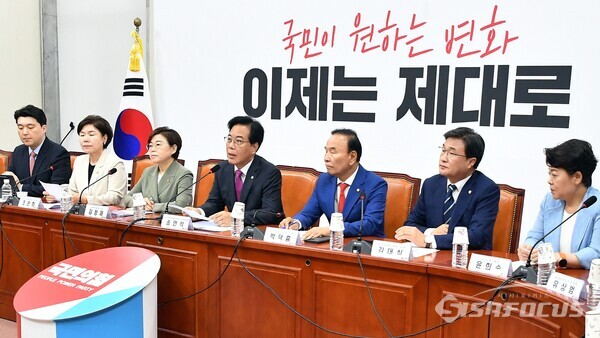 송언석 국민의힘 비상대책위원장 겸 원내대표가 7일 국회에서 열린 비상대책위원회의에서 발언을 하고 있다. 사진 / 오훈 기자