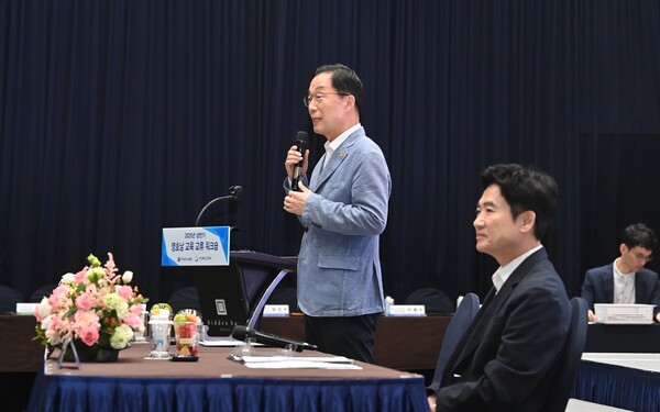 10일 임종식 경북교육감이 영호남 교육 교류 워크숍에서 인사말을 하고 있다.ⓒ경북교육청