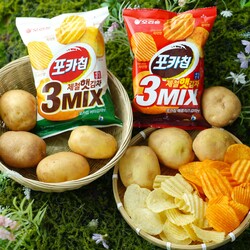 오리온이 국내 최초로 3가지 모양 생감자칩을 한 봉지에 담은 포카칩 햇감자 3MIX 2종을 출시했다. ⓒ오리온