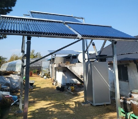 강진군의 신재생에너지 융복합지원사업의 일환으로 주택 태양광 사업. 사진 / 강진군청