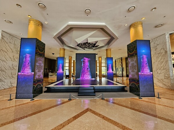 AI와 첨단 미디어, 스틸아트 기법을 활용한 특별전시 ‘빛으로 피어나는 신라’ⓒ경북도