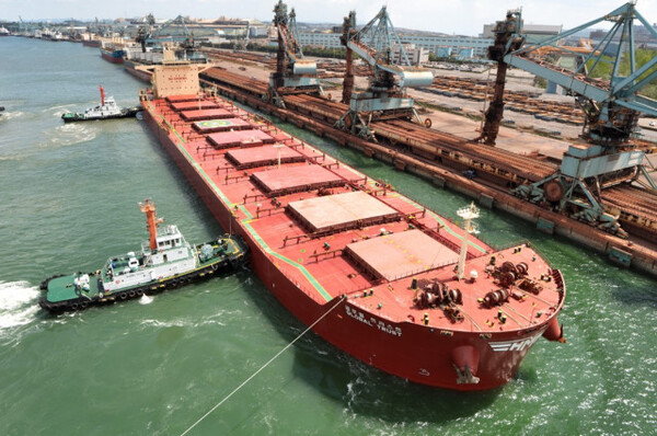 HMM의 건화물선(Dry Bulk) Global Trust호 ⓒHMM