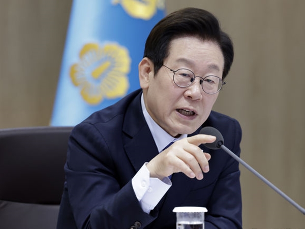 이재명 대통령이 지난 21일 서울 용산 대통령실 청사에서 열린 국무회의에서 발언하고 있다. ⓒ뉴시스