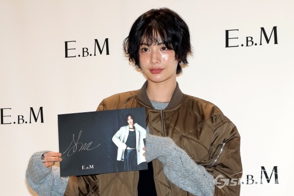 25일 배우 나나가 포즈를 취하고 있다.(1) [사진 / 오훈 기자]