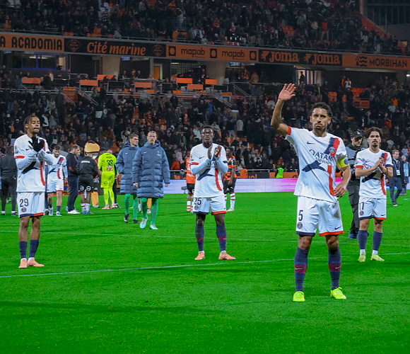 PSG, 강등권인 로리앙과 1-1로 비겨 불안한 선두. ⓒ파리 생제르맹
