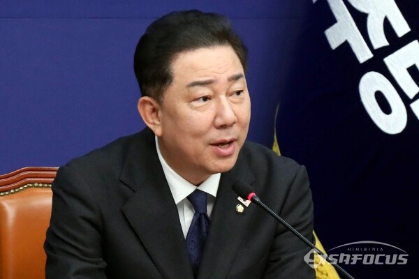 김병기 더불어민주당 원내대표가 지난 5일 국회에서 열린 최고위원회의에서 발언을 하고 있다. 사진 / 오훈 기자