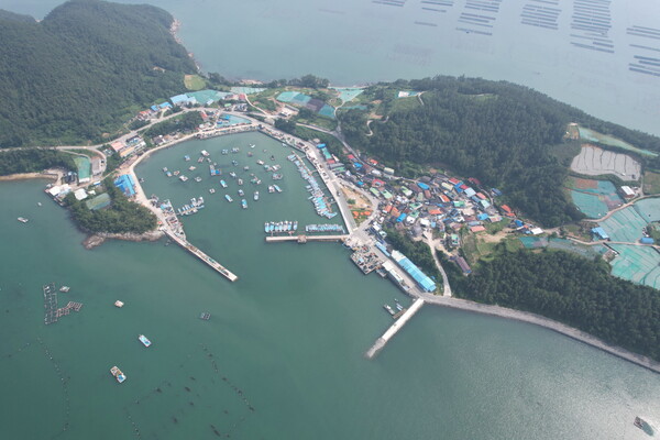 완도군, 어촌 신활력 사업 선정 100억 확보(사진은 사업 대상지인 금일 일정리 전경). 사진 / 완도군청