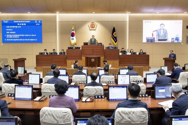 6일 경북도의회가 올해 마지막 회기인 제359회 정례회를 열고 있다.ⓒ경북도의회