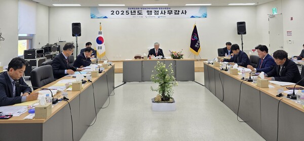 지난 10일 경북도의회 행정보건복지위원회가 경북행복재단에 대한 2025년 행정사무감사를 실시하고 있다.ⓒ경북도의회