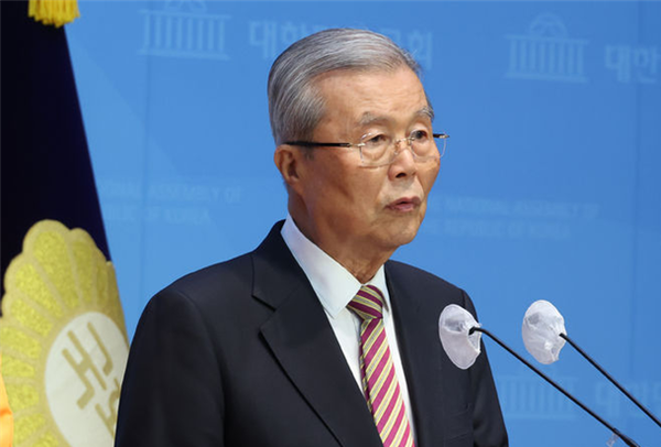 김종인 전 국민의힘 비상대책위원장이 과거 서울 여의도 국회 소통관에서 발언을 하고 있는 모습. 시사포커스DB