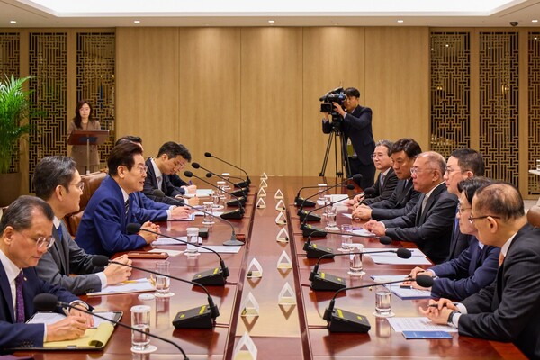 지난 16일 한미 관세협상 후속 민관 합동회의. 회의 후 국내 주요 기업들은 대규모 국내 투자 계획을 일제히 발표했다. ⓒ대통령실